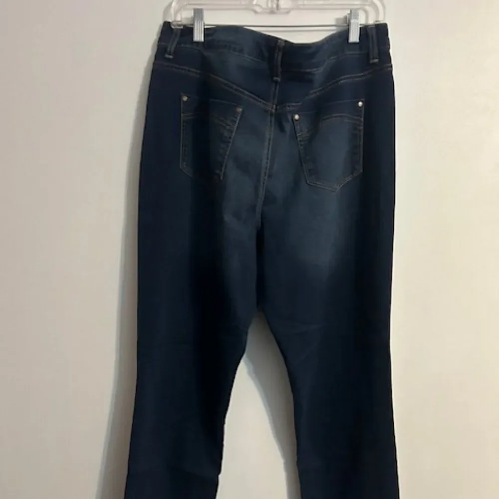 Bandolino Amy 5 pocket straight denim jeans, size 16